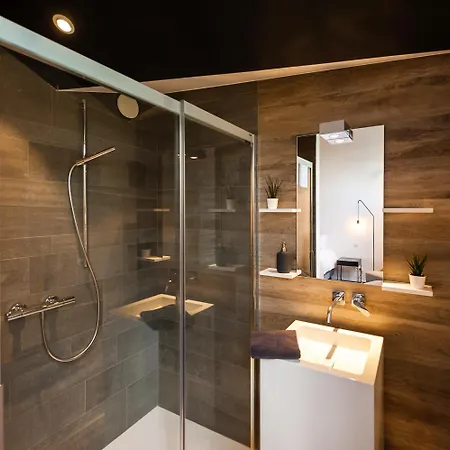 Dimensions M Bed & Breakfast