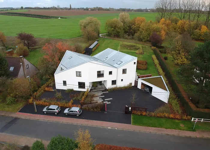 Dimensions M 3* Mont-Saint-Guibert